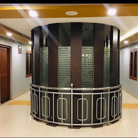 Mp Residancy Hotel Perintalmanna Bagian luar foto