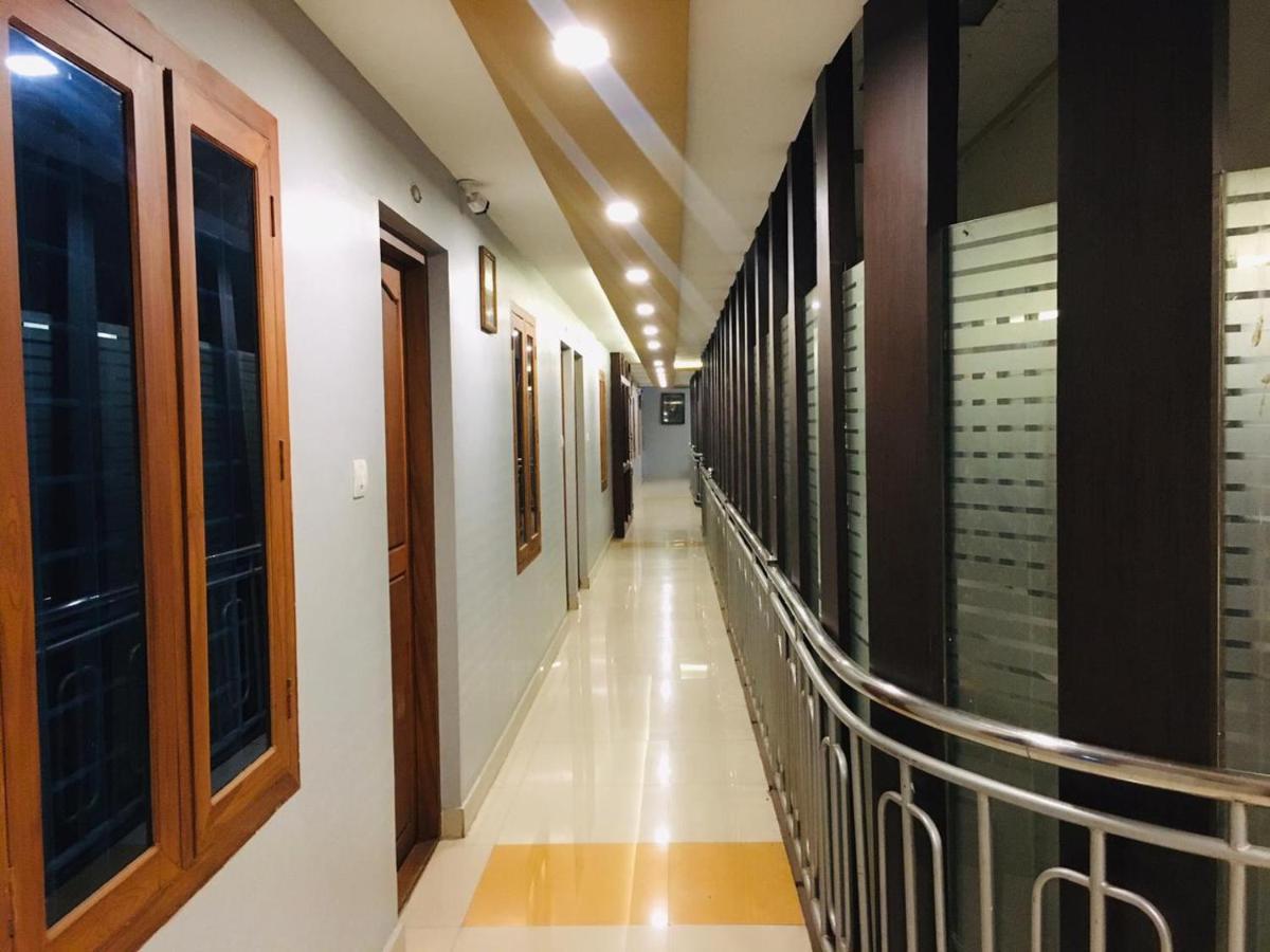 Mp Residancy Hotel Perintalmanna Bagian luar foto