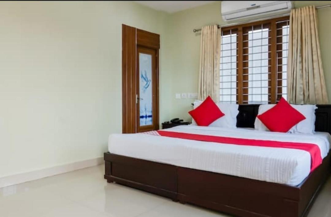 Mp Residancy Hotel Perintalmanna Bagian luar foto