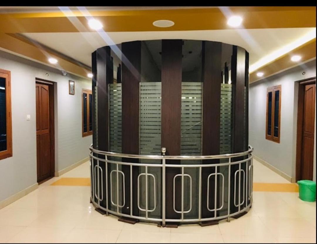 Mp Residancy Hotel Perintalmanna Bagian luar foto